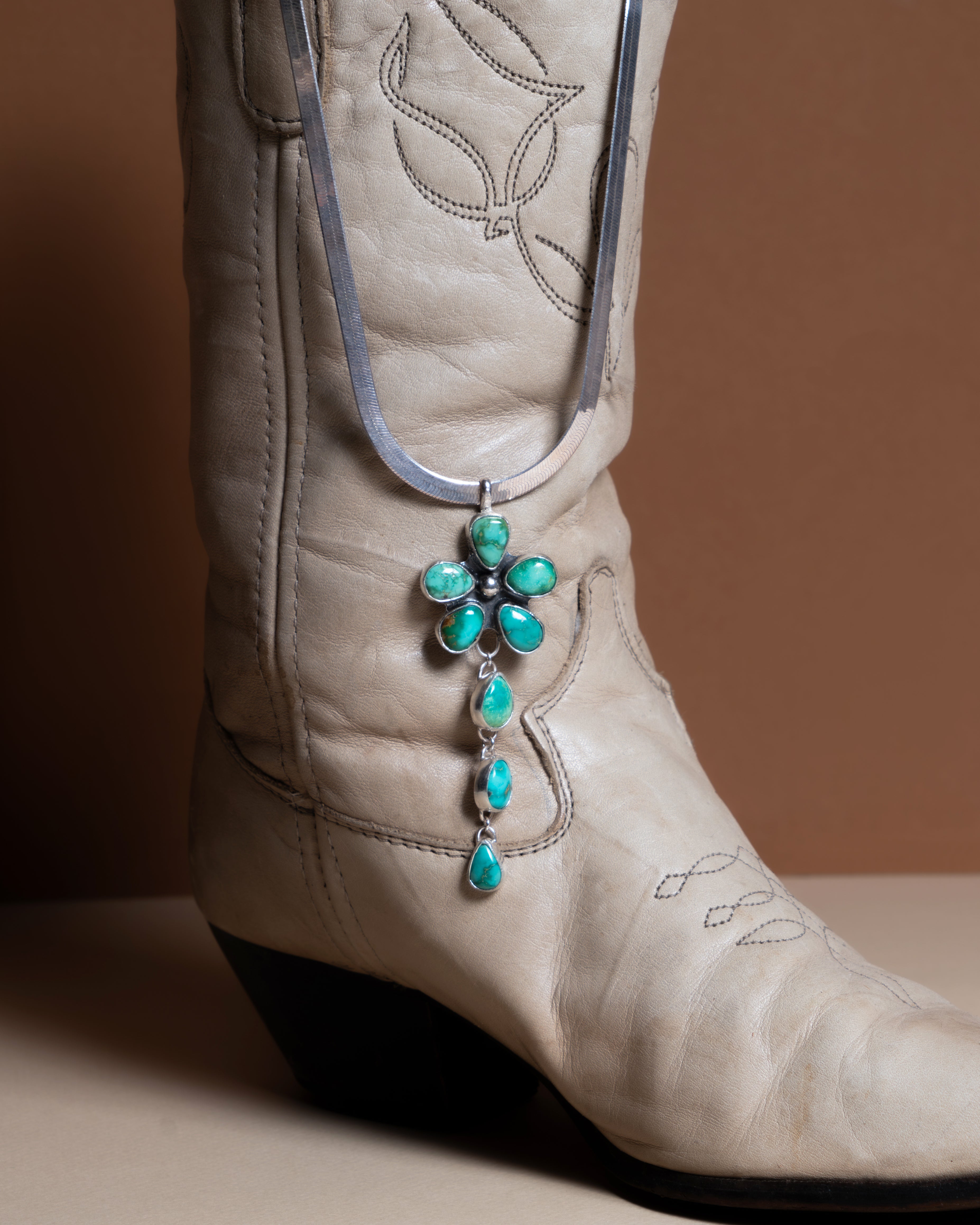 Emerald Valley Turquoise Flower Necklace