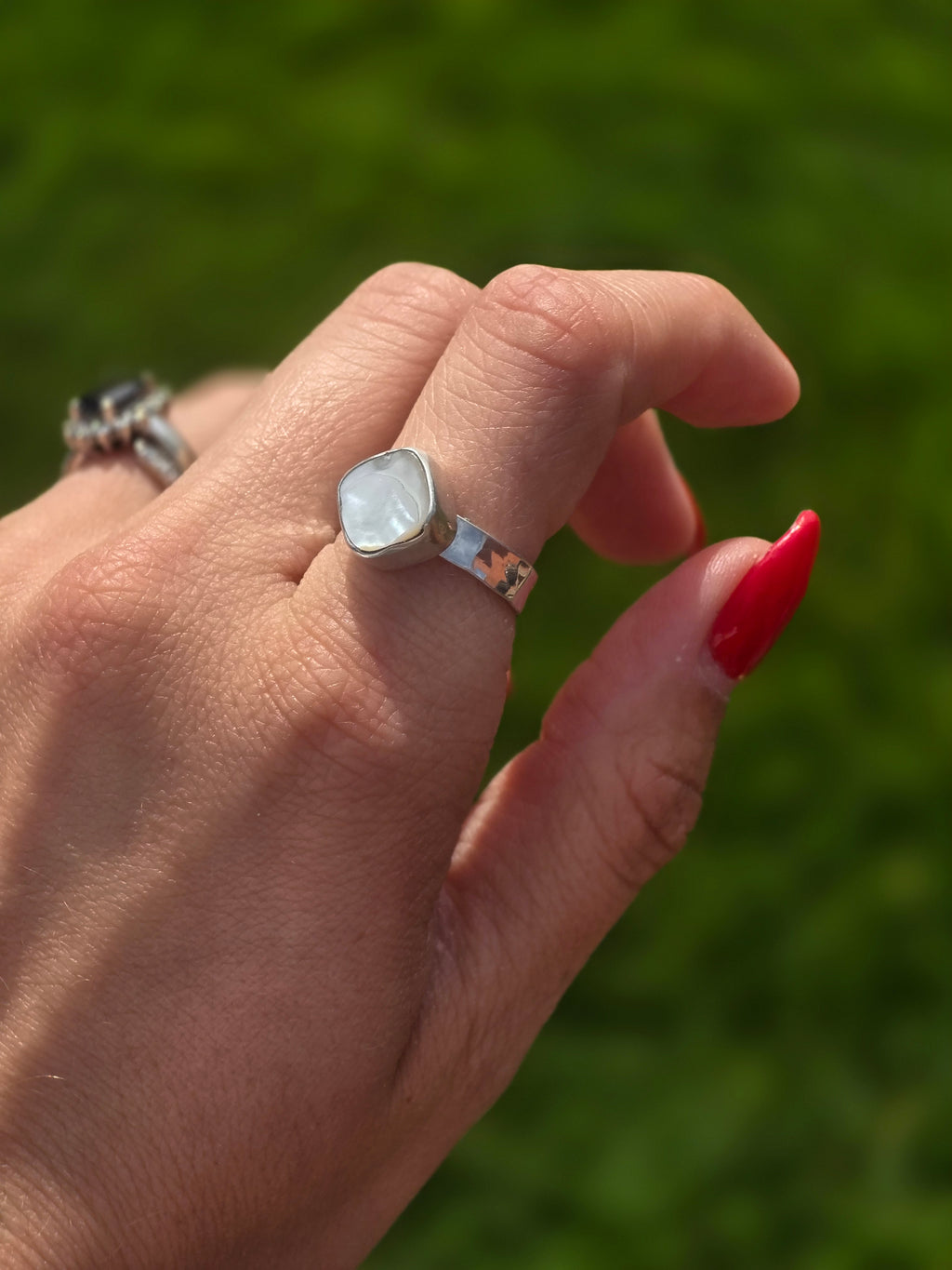 Mother of Pearl Ring size 6.25