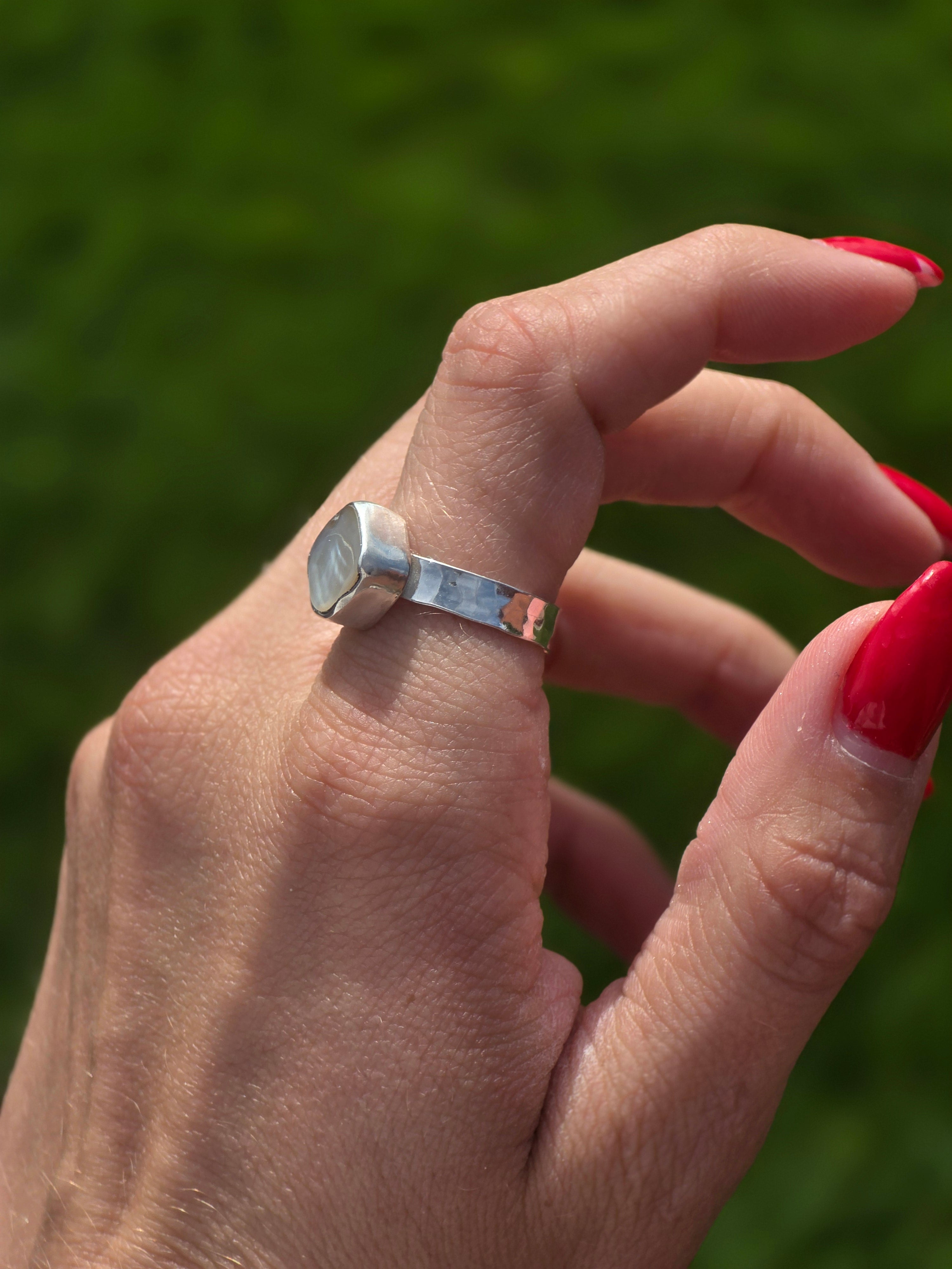 Mother of Pearl Ring size 6.25